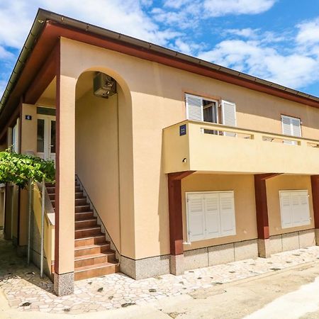 באסקה Double Rooms With Terrace Tomica מראה חיצוני תמונה