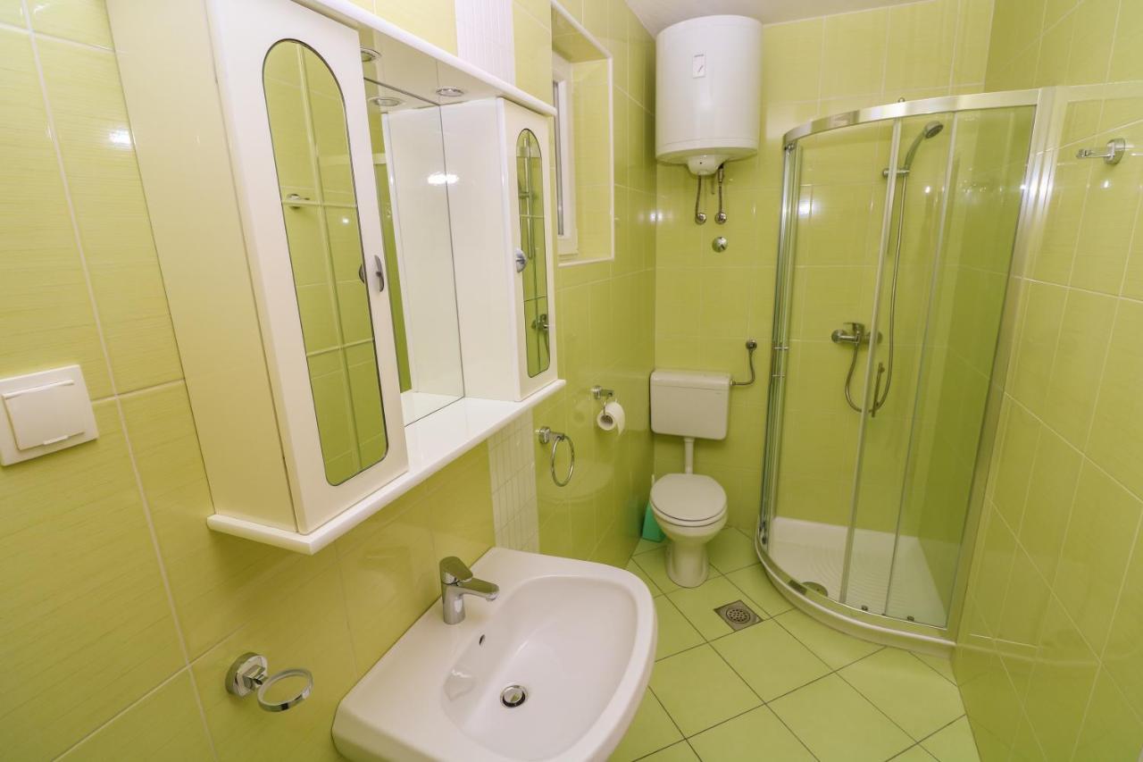 באסקה Double Rooms With Terrace Tomica מראה חיצוני תמונה