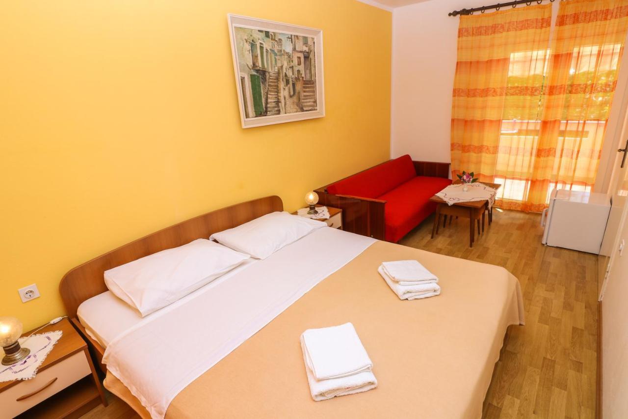 באסקה Double Rooms With Terrace Tomica מראה חיצוני תמונה